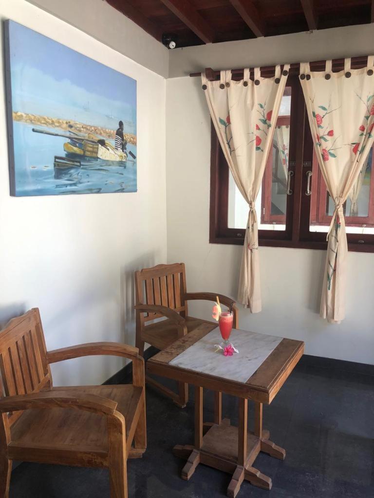 Biru Meno Beach Bungalows Gili Meno Extérieur photo